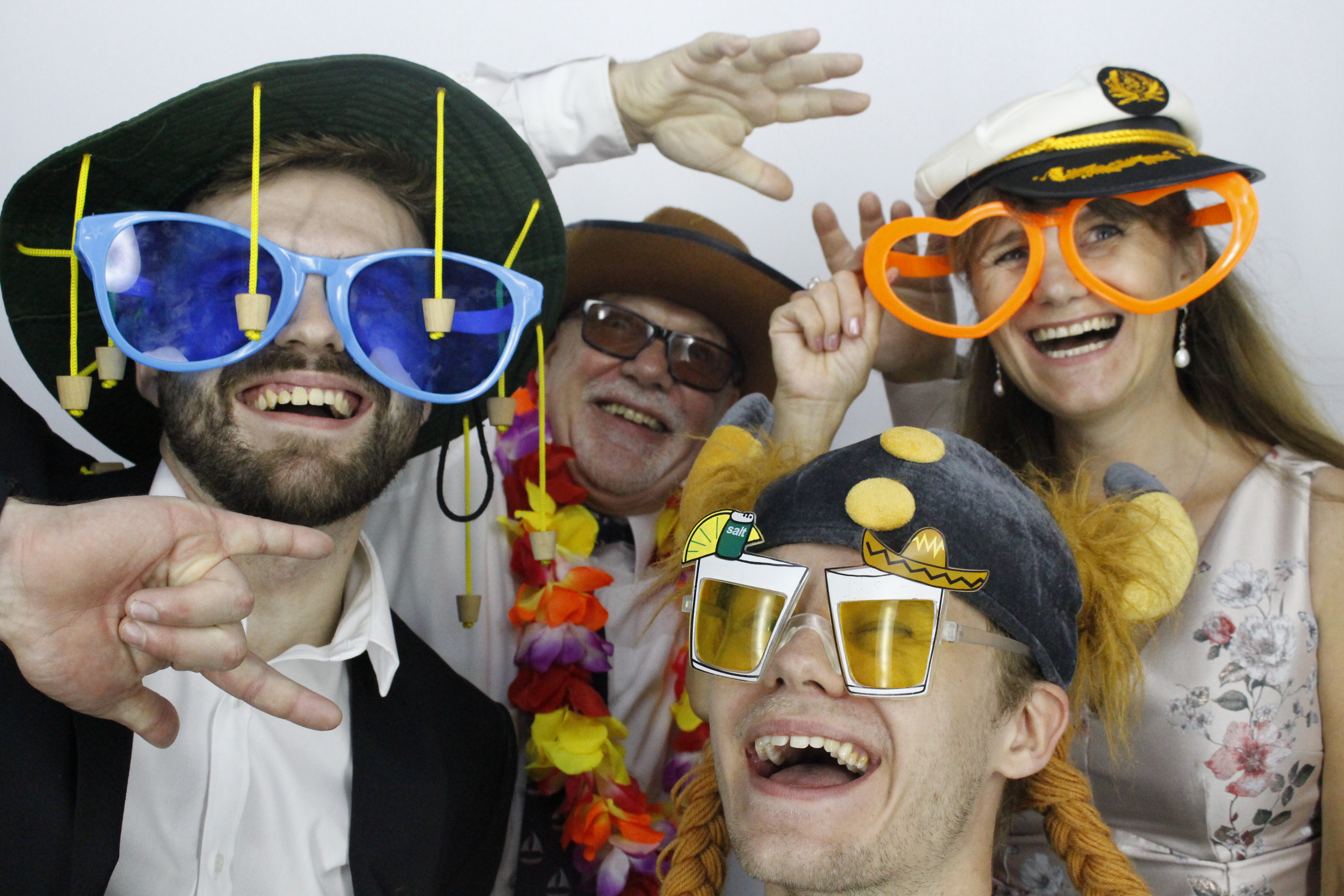 Sam & Rachel's Wedding | View more photos from the event at gallery.myphotoboothexperience.co.uk/u/MyPhotoBoothExperienceLtd/Sam-Rachels-Wedding